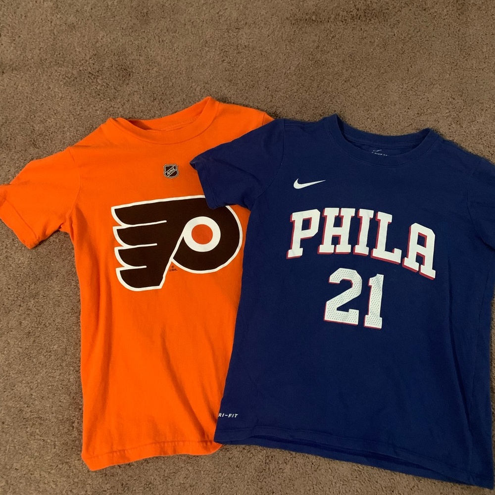 Philly fans- Flyers and Sixers youth S- used but excellent condition!